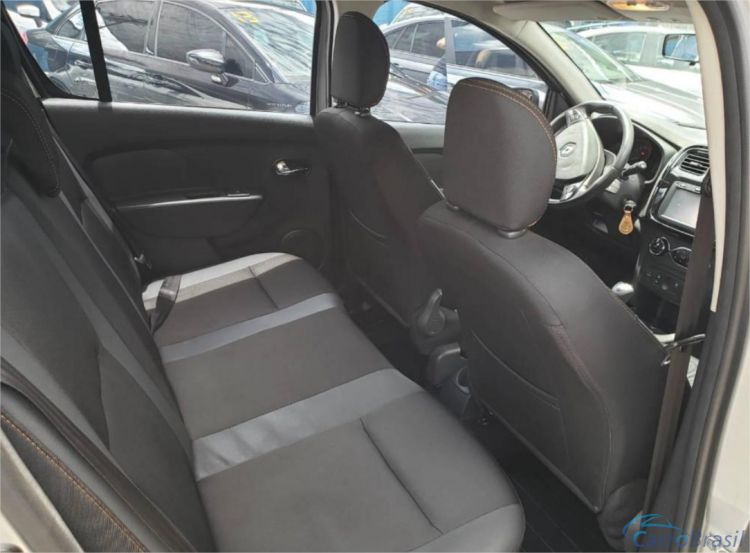 Fabio Sanchez Ribeiro | Sandero 1.6 16V SCE Stepway EASY-R 4P. 17/18 - foto 6