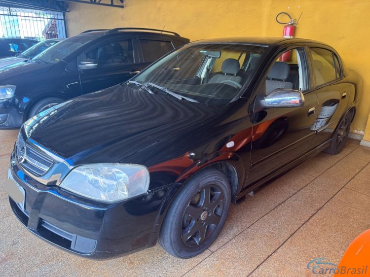 Morumbi Automóveis | Astra Sedan Confort 2.0 05/05 - foto 4