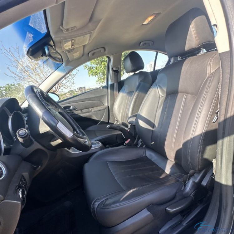 Beto Veículos | Cruze LT 1.8 Automática 12/12 - foto 4