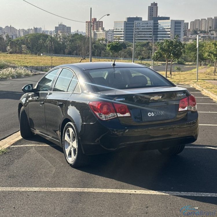 Beto Veículos | Cruze LT 1.8 Automática 12/12 - foto 9
