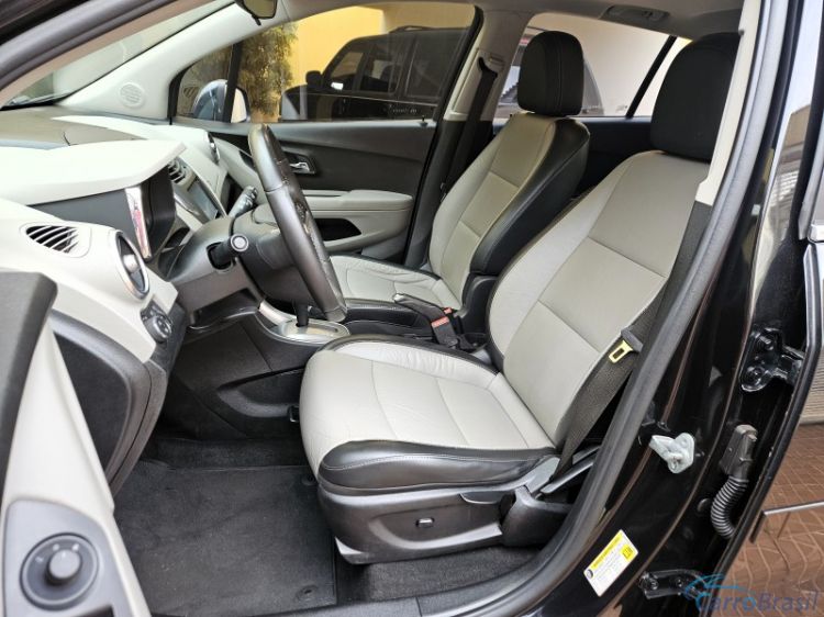 RA Intermediacoes | Tracker LTZ AUTOMÁTICA COM TETO 15/15 - foto 5