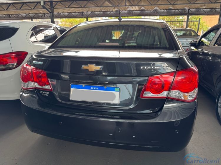 Brekar Veículos | Cruze Sedan LT 13/13 - foto 2