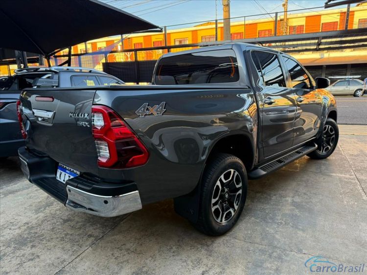 Kito Veículos | Hilux 2.8 D-4D TURBO DIESEL CD SRX 4X4 AUTOMÁTICO 23/24 - foto 6