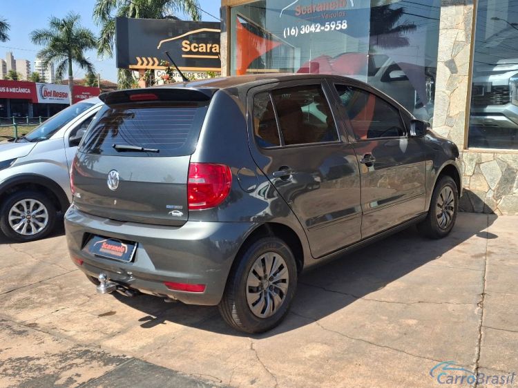Scaranelo Veículos | Fox BLUEMOTION 1.0 Mi Total Flex 12V 5p 13/14 - foto 5