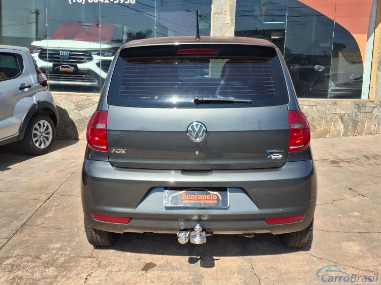 Scaranelo Veículos | Fox BLUEMOTION 1.0 Mi Total Flex 12V 5p 13/14 - foto 6