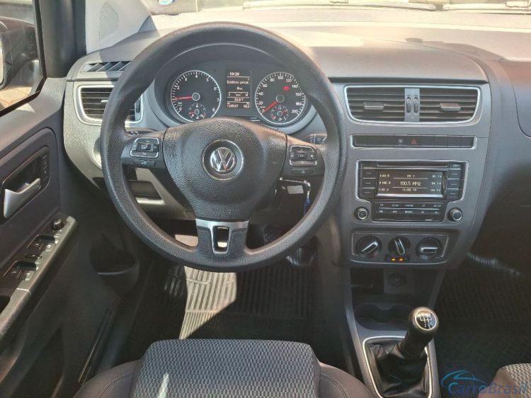 Scaranelo Veículos | Fox BLUEMOTION 1.0 Mi Total Flex 12V 5p 13/14 - foto 8