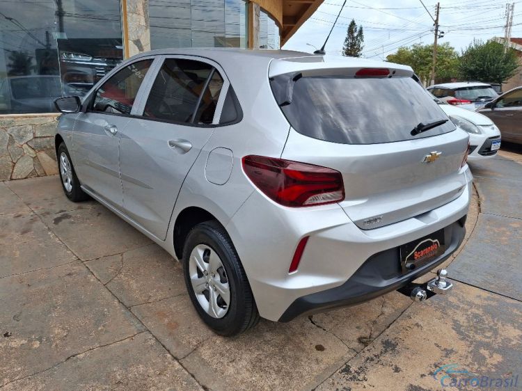 Scaranelo Veículos | Onix HATCH 1.0 12V Flex 5p Mec. 20/20 - foto 7