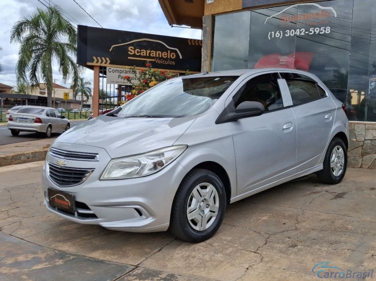 Scaranelo Veículos | Onix HATCH LT 1.0 8V FlexPower 5p Mec. 15/16 - foto 1