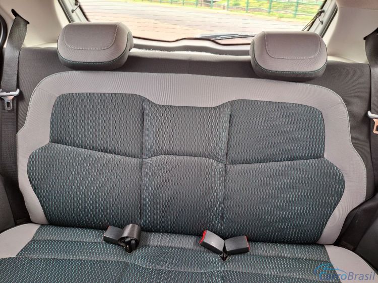 Scaranelo Veículos | Onix HATCH LT 1.0 8V FlexPower 5p Mec. 15/16 - foto 10