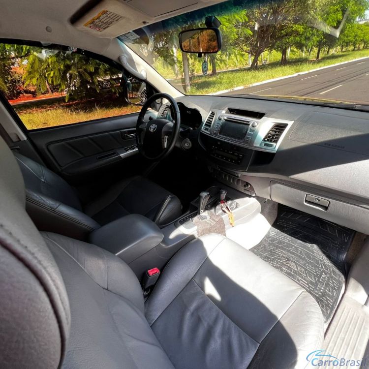 Ribeirania Motors | Hilux CD SRV 4x4 2.7 Flex 16V Aut. 13/13 - foto 6