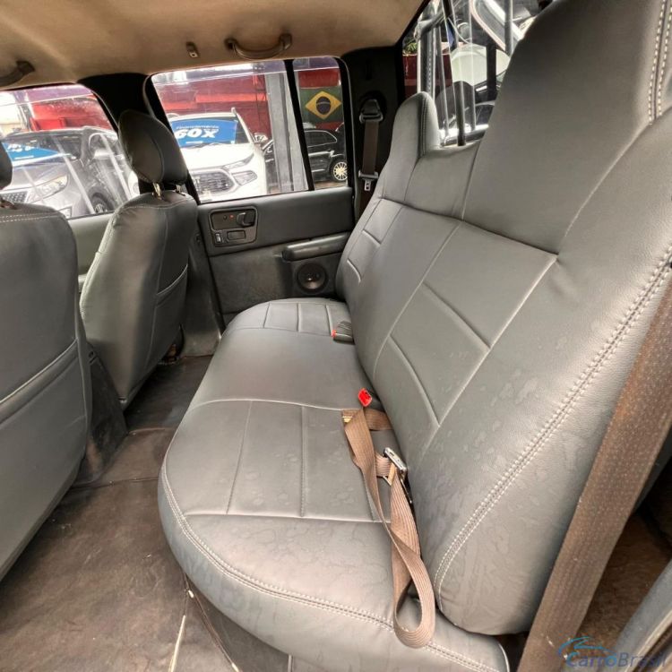 Ribeirania Motors | S-10 Blazer DLX 2.8 4x4 TB Interc. Diesel 01/01 - foto 7