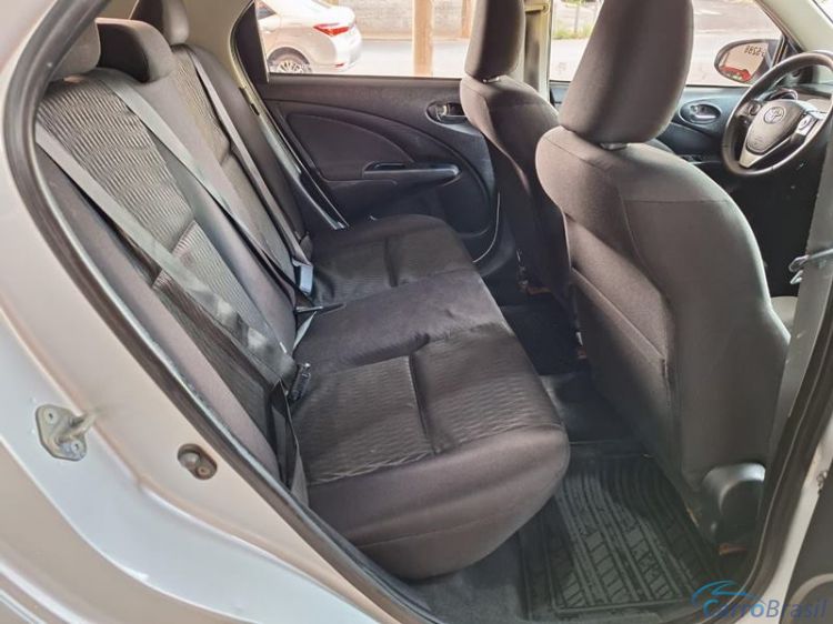 Alexandre Automoveis | Etios Sedan XS 1.5 Aut. 4P. 18/18 - foto 5