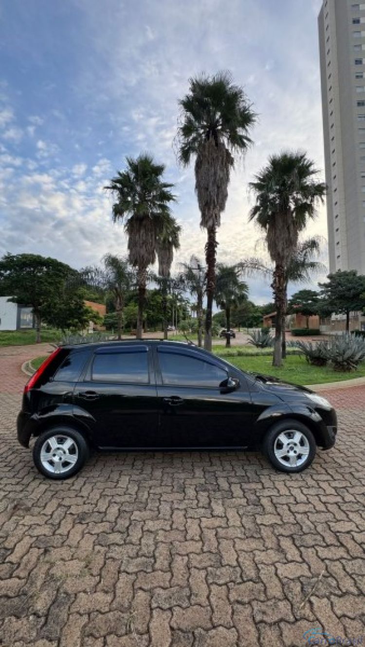 Veicar Multimarcas | Fiesta Hatch 1.0 Se 14/14 - foto 8