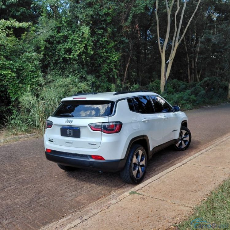 Veicar Multimarcas | Compass LONGITUDE 2.0 4X4 DIESEL AUTOMATICA COMPLETA 18/18 - foto 5
