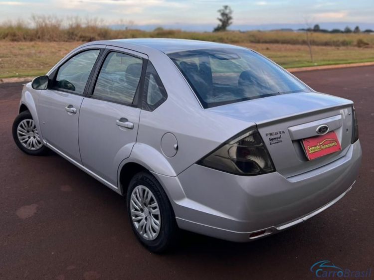 Samuel Automóveis | Fiesta Hatch 1.6 SE SEDAN 16V 13/14 - foto 4