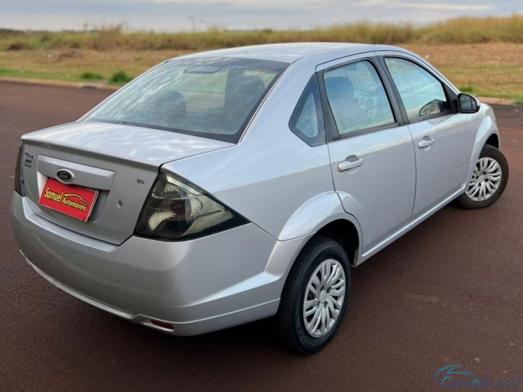 Samuel Automóveis | Fiesta Hatch 1.6 SE SEDAN 16V 13/14 - foto 6