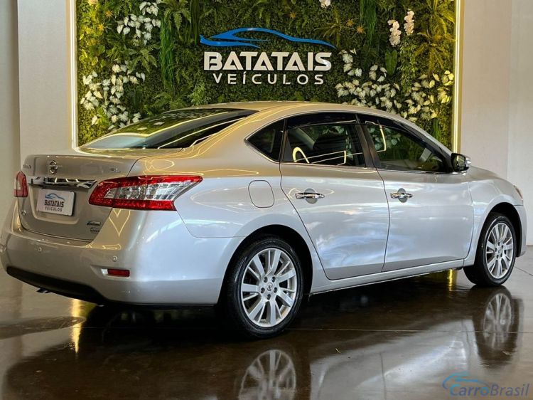Batatais Veículos | Sentra Nissan Sentra SL 2.0/ 2.0 Flex Fuel 16V Aut. - Prata - 2016 15/16 - foto 4
