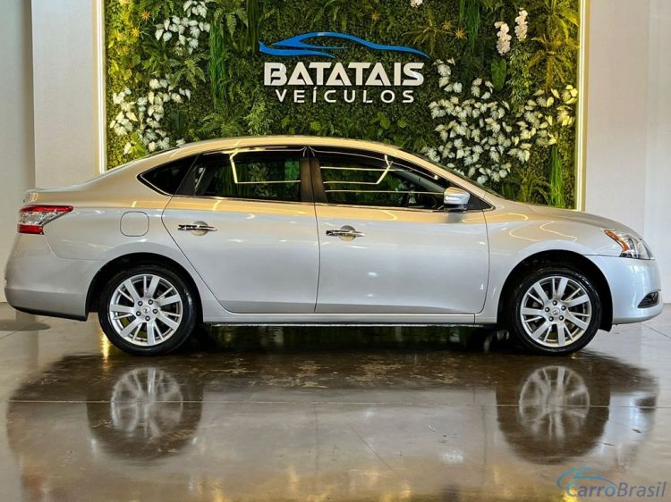 Batatais Veículos | Sentra Nissan Sentra SL 2.0/ 2.0 Flex Fuel 16V Aut. - Prata - 2016 15/16 - foto 6