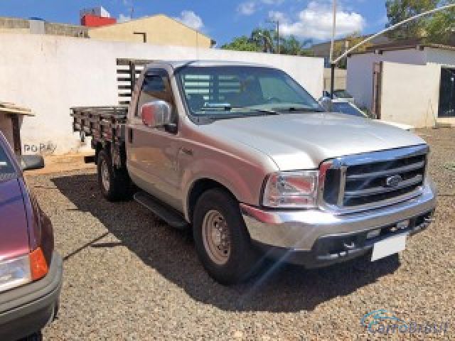 Mais detalhes do Ford F-250 Cumins 6 Cilindros Diesel