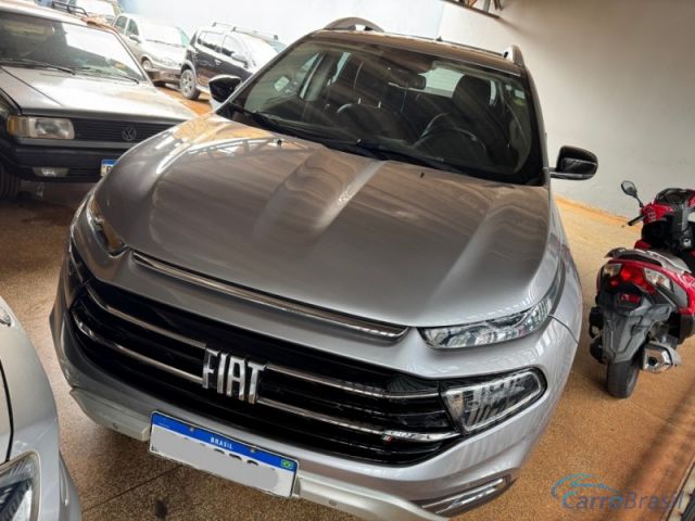 Mais detalhes do Fiat Toro Volcano 4x4 At9 Diesel