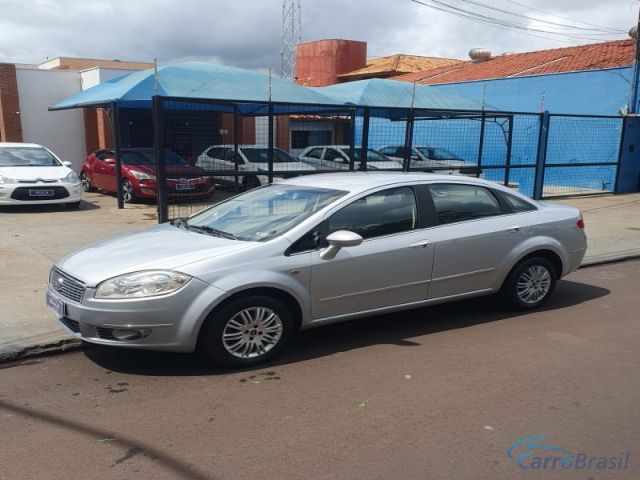 Mais detalhes do Fiat Linea 1.8 Essence Duologic