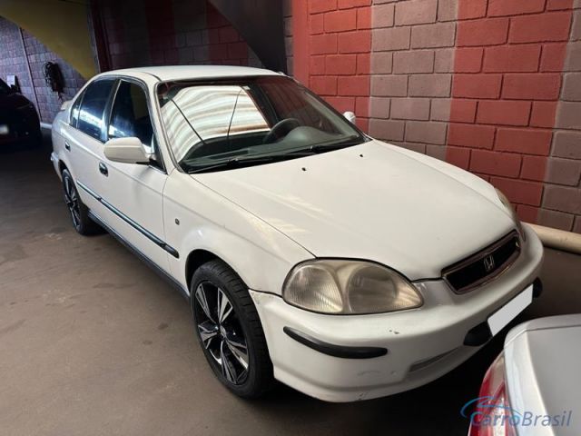 Mais detalhes do Honda Civic LX 1.6 4P. Gasolina