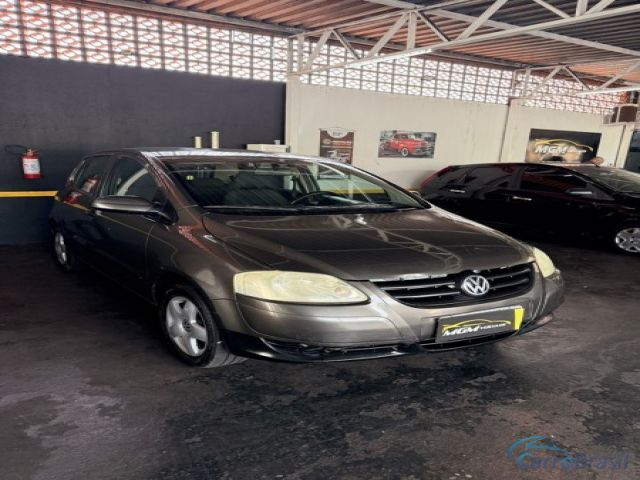 Mais detalhes do Volkswagen Fox 1.0 4P. Flex