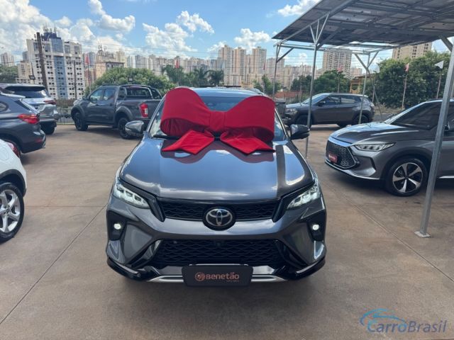 Mais detalhes do Toyota Hilux 2.8 D-4D TURBO DIESEL DIAMOND 7L 4X4 AUTOMÁTICO Diesel