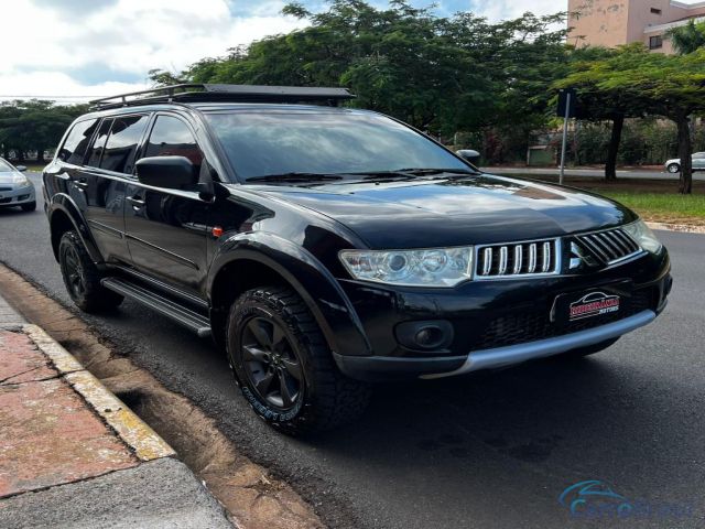 Mais detalhes do Mitsubishi Pajero DAKAR 3.2 4x4 T.I. Dies. 5p Aut. Diesel