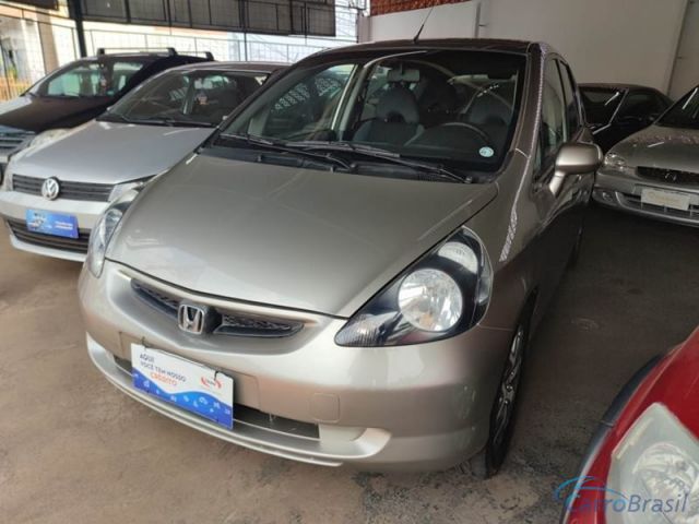 Mais detalhes do Honda Fit 1.4 4P. Gasolina
