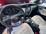 Benetão Veículos | Hilux 2.8 D-4D TURBO DIESEL DIAMOND 7L 4X4 AUTOMÁTICO 23/24 - foto 4